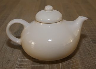 Theepot, hoogglans wit
