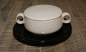 soepkom deksel en bord